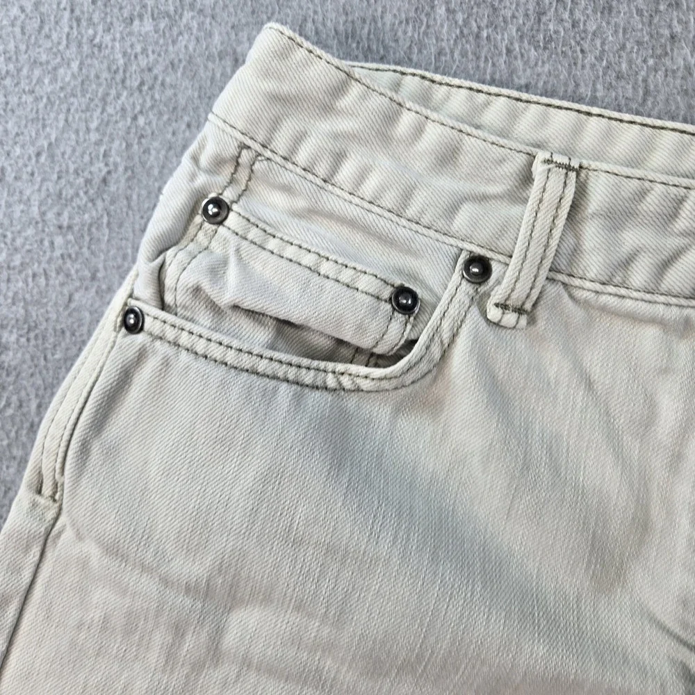 Free People‎ Shorts Womens 27 White Cut-Off Frayed Hem Pockets 2.5 Inseam Denim